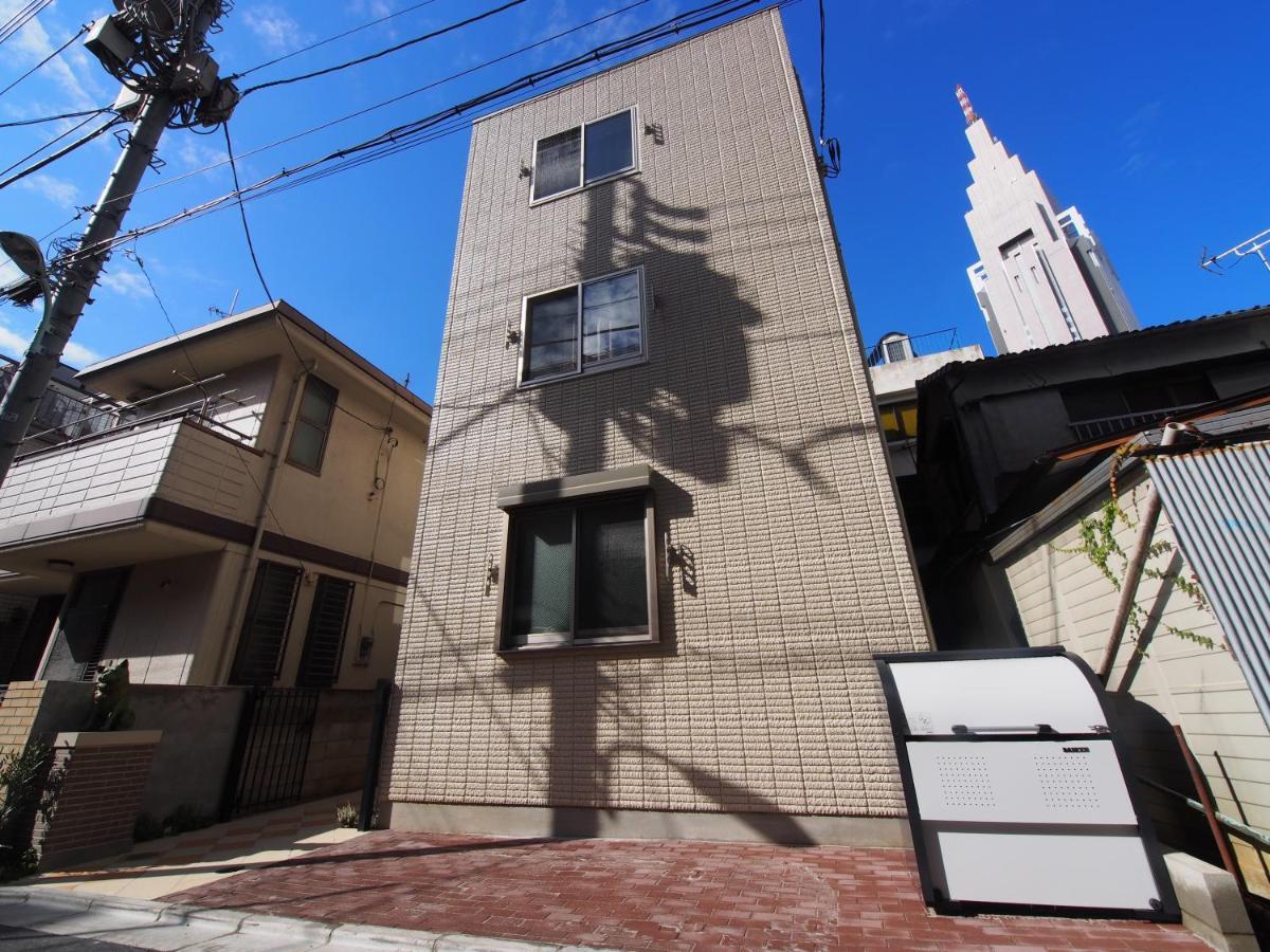 【great Location!】near Shinjuku Sta./cafe#202 *
