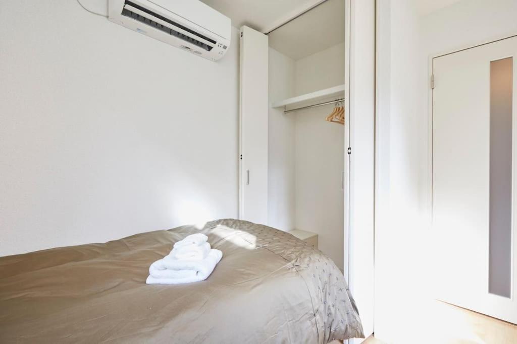 【great Location!】near Shinjuku Sta./cafe#202 * Tokyo